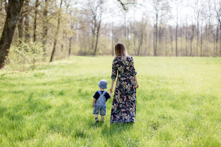 Mutter Kind Shooting in der Natur