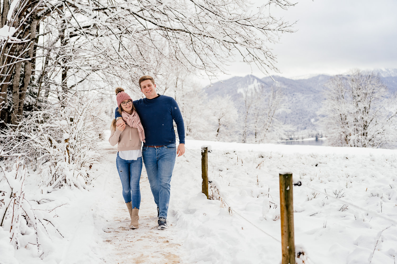 Paarfotos im Schnee